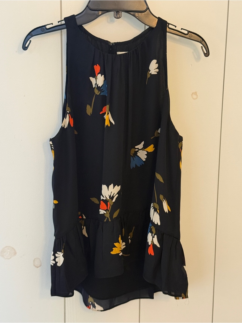Joie 100% silk Black Floral Ruffle-Hem Sleeveless Tank